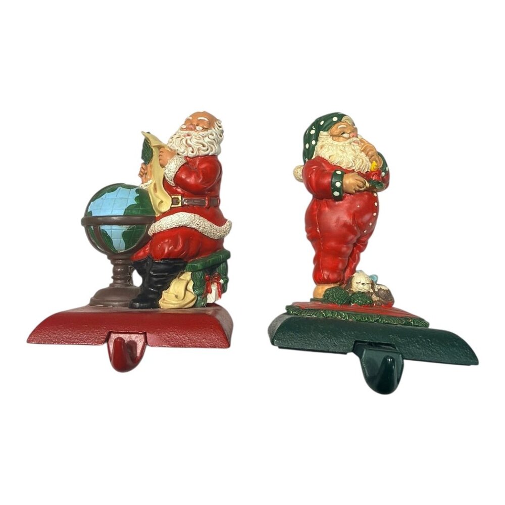 VNTG Cast Iron Santa Claus Stocking Holders With Globe & Gift Bag Made In Taiwan